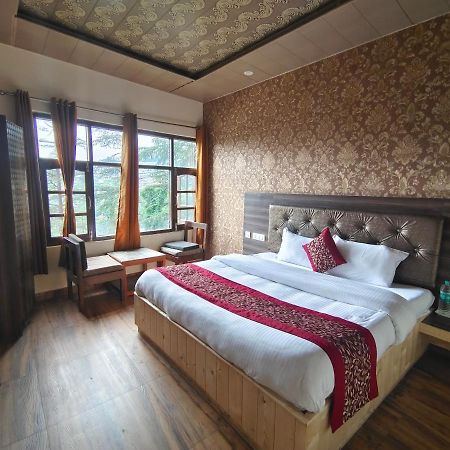 Mountain Zest-Simla Royale Near Mall Road-Free Pickup From Railway Station Simla Esterno foto